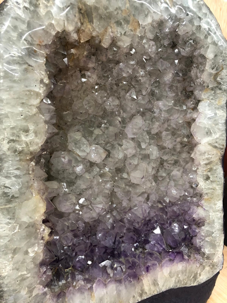 Geoda Cuarzo Amatista 63.650 kg
